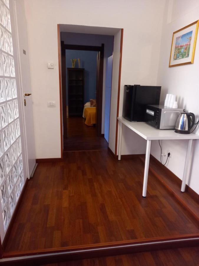 Arena Suite All Comforts - With Free Parking Garage Per Qualified Rate - Con Parcheggio Incluso Per Le Tariffe Qualificanti - Metro Verde Greenline Moscova Милан Экстерьер фото